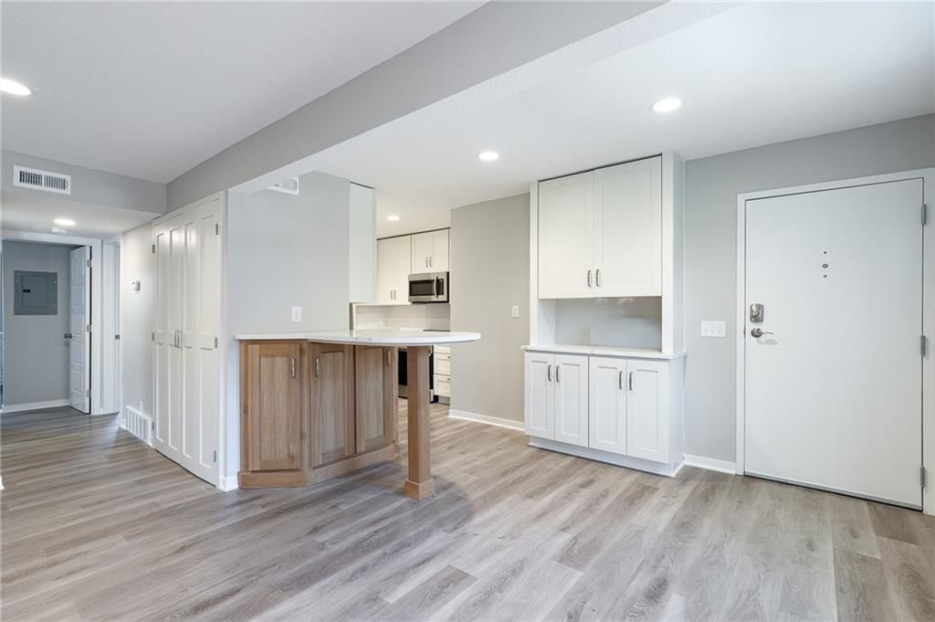 6206 Robinson Street — photo 12