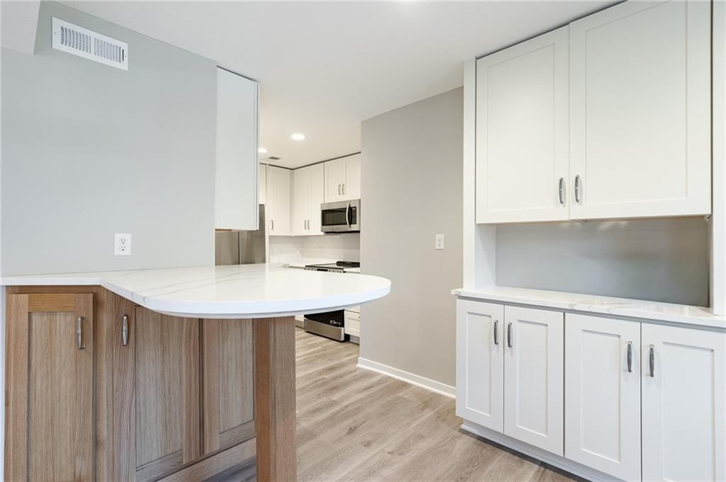 6206 Robinson Street — photo 13