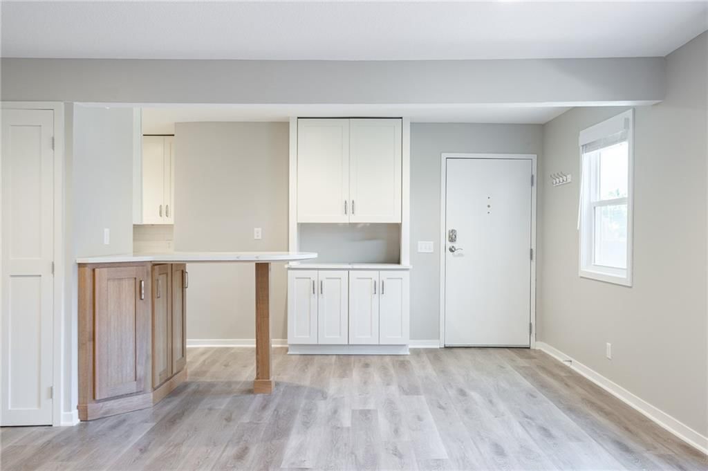 6206 Robinson Street — photo 16