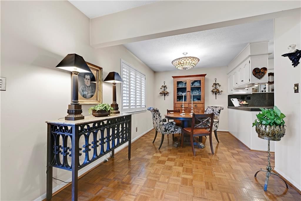 5308 W 103rd Terrace — photo 9