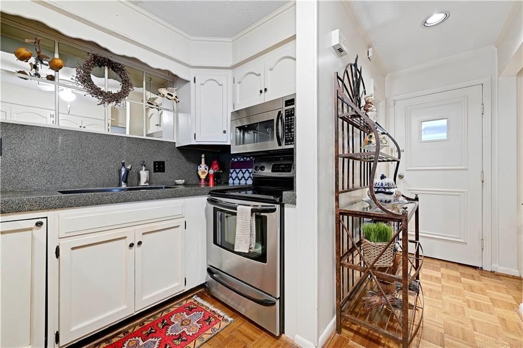 5308 W 103rd Terrace — photo 12