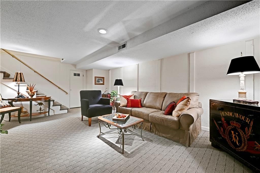 5308 W 103rd Terrace — photo 18
