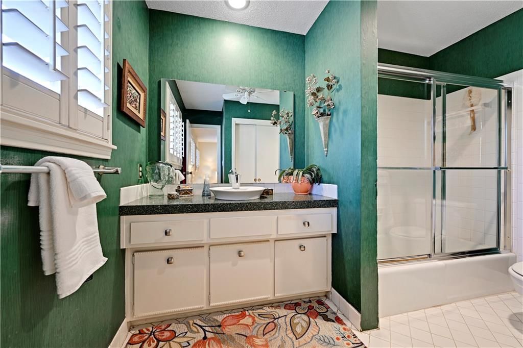5308 W 103rd Terrace — photo 23