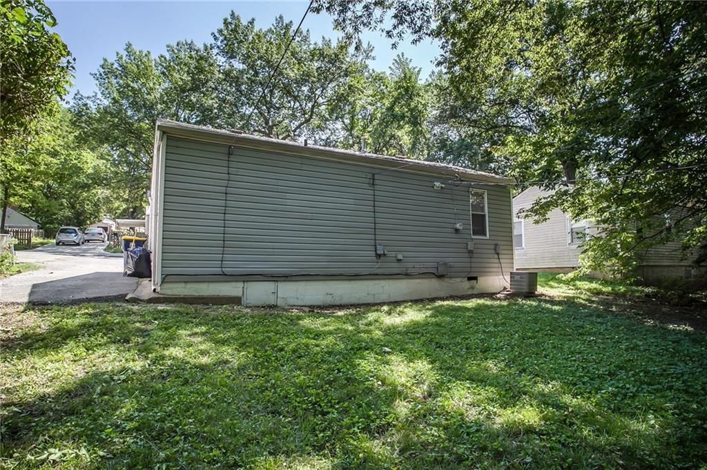 9240 Mcgee Street — photo 22