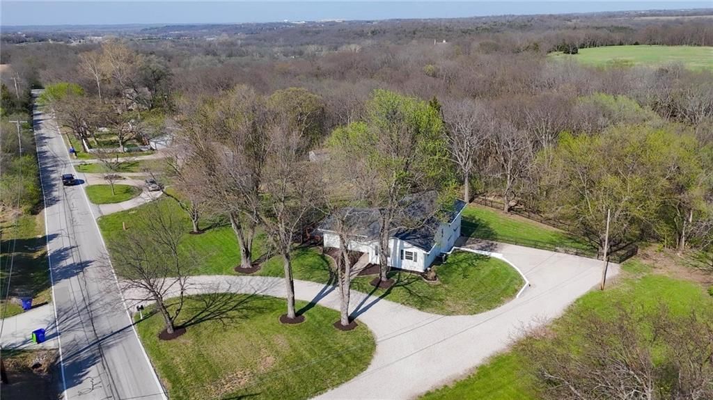 7823 Woodland Drive — photo 2