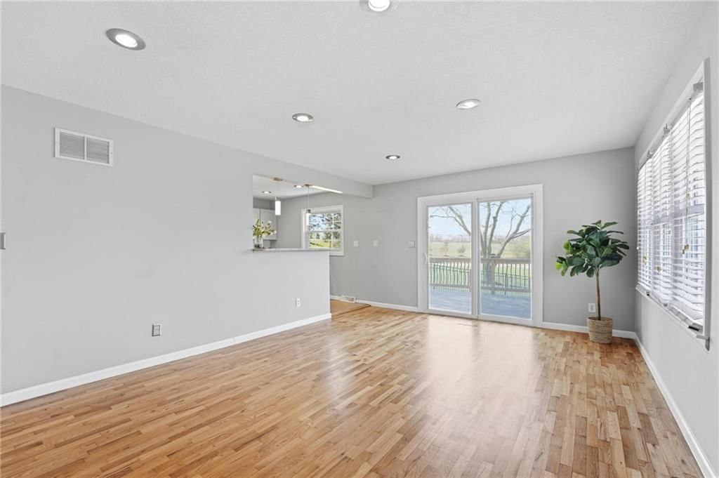 7823 Woodland Drive — photo 9