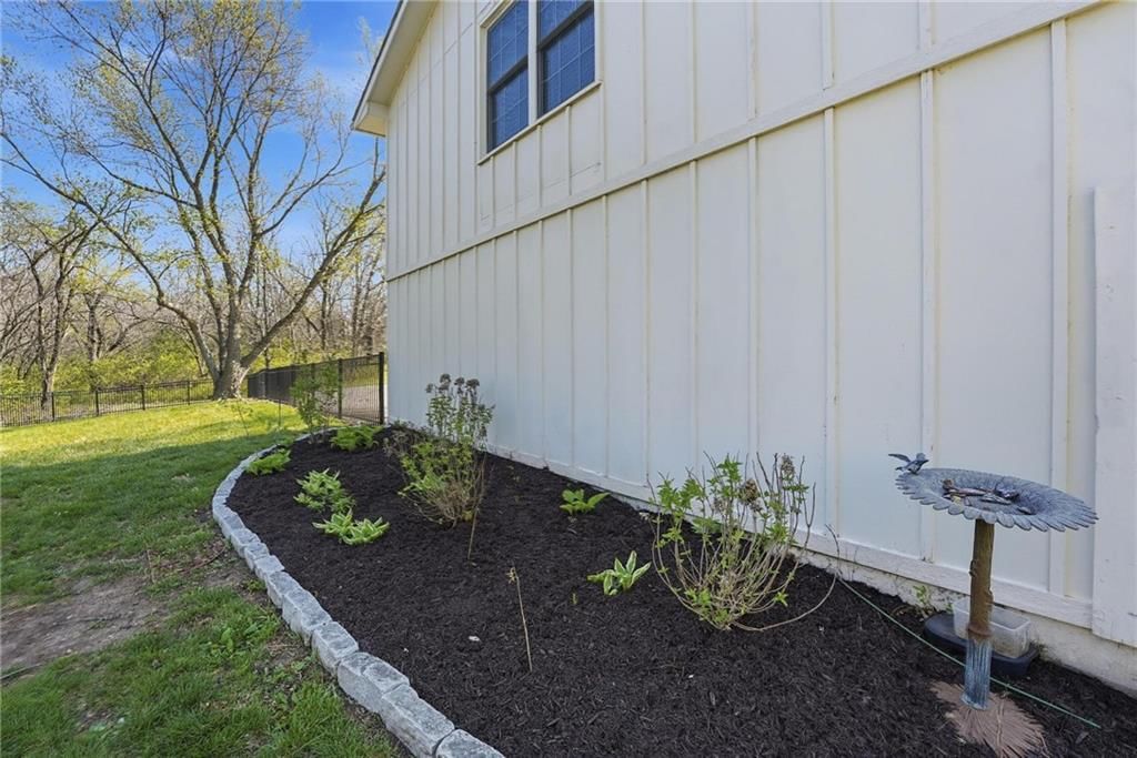 7823 Woodland Drive — photo 37