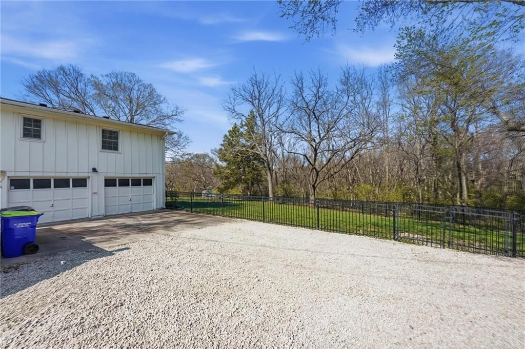 7823 Woodland Drive — photo 38