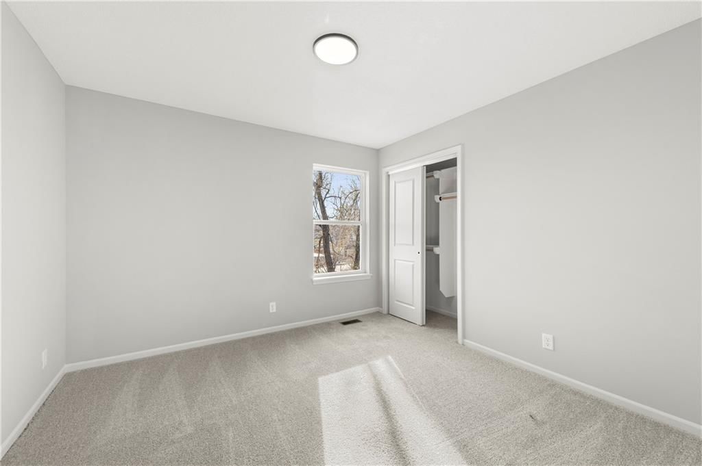 1114 Armstrong Avenue — photo 23