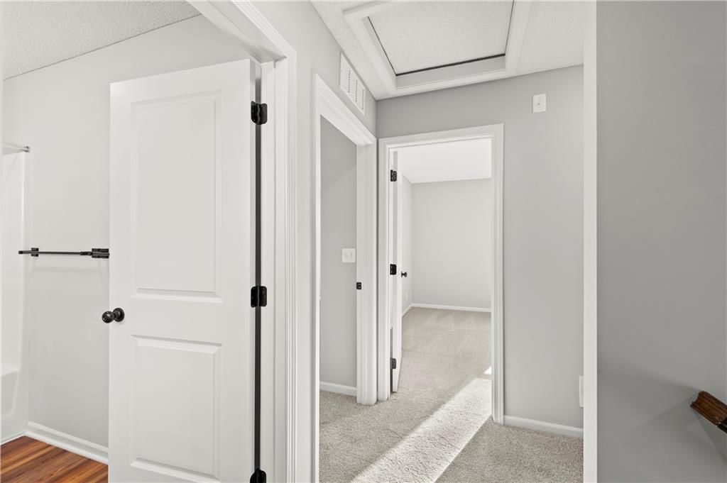 1114 Armstrong Avenue — photo 32
