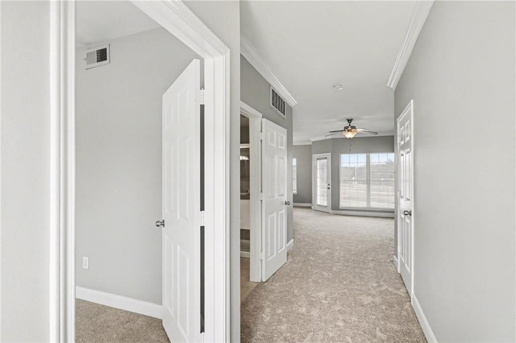 11606 Tomahawk Creek Parkway — photo 12