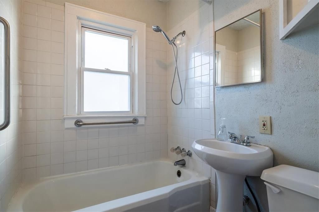 7730 Jefferson Street — photo 9