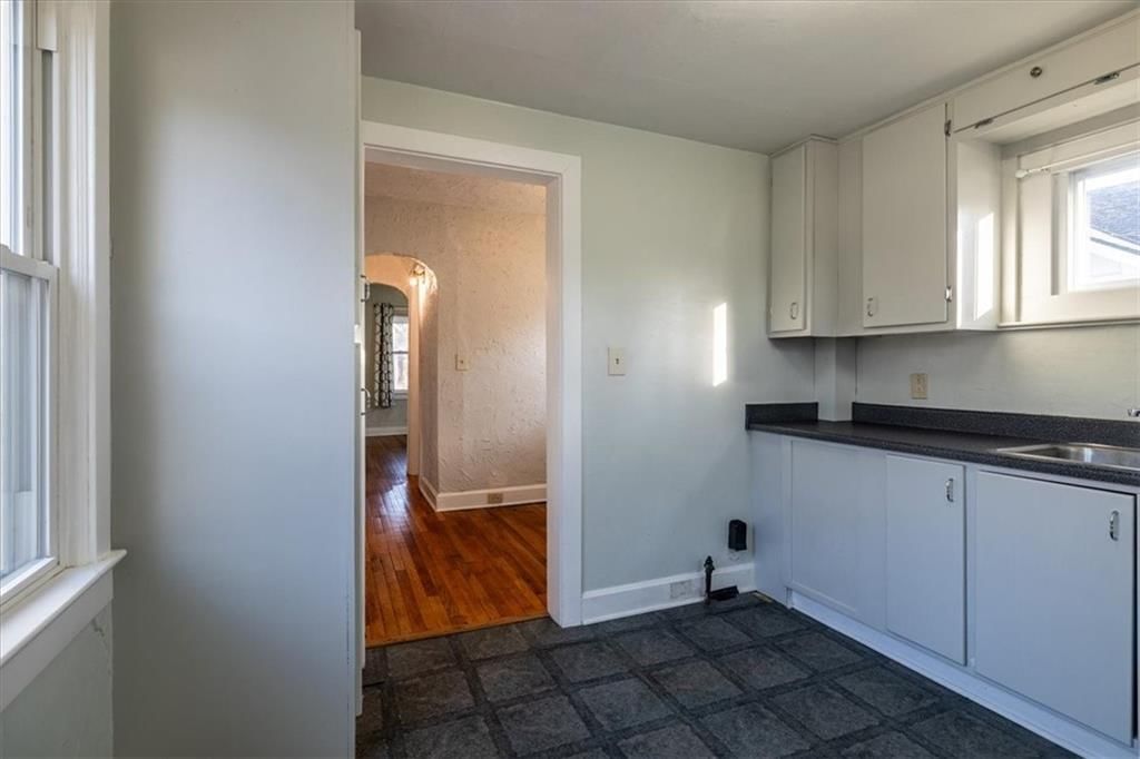 7730 Jefferson Street — photo 17