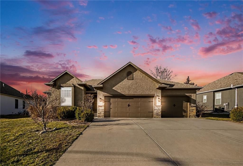 1702 E 127 Terrace, Kansas City, MO