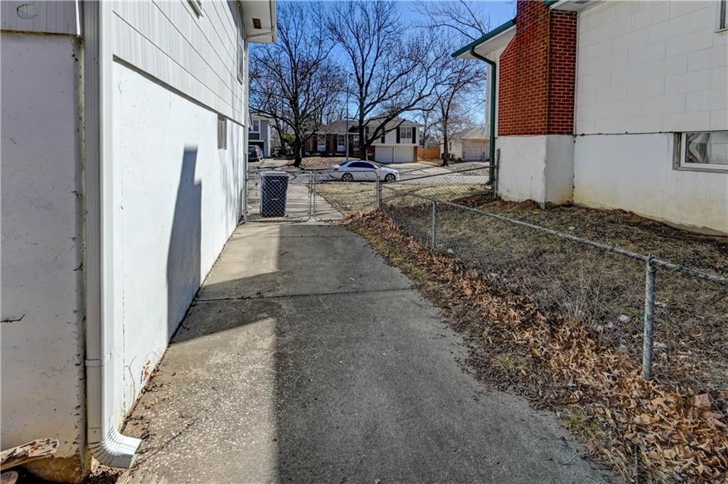 11804 Fuller Avenue — photo 25