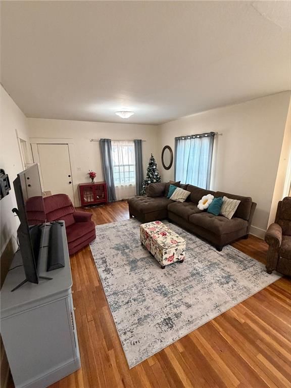 103 W Kansas Street — photo 4