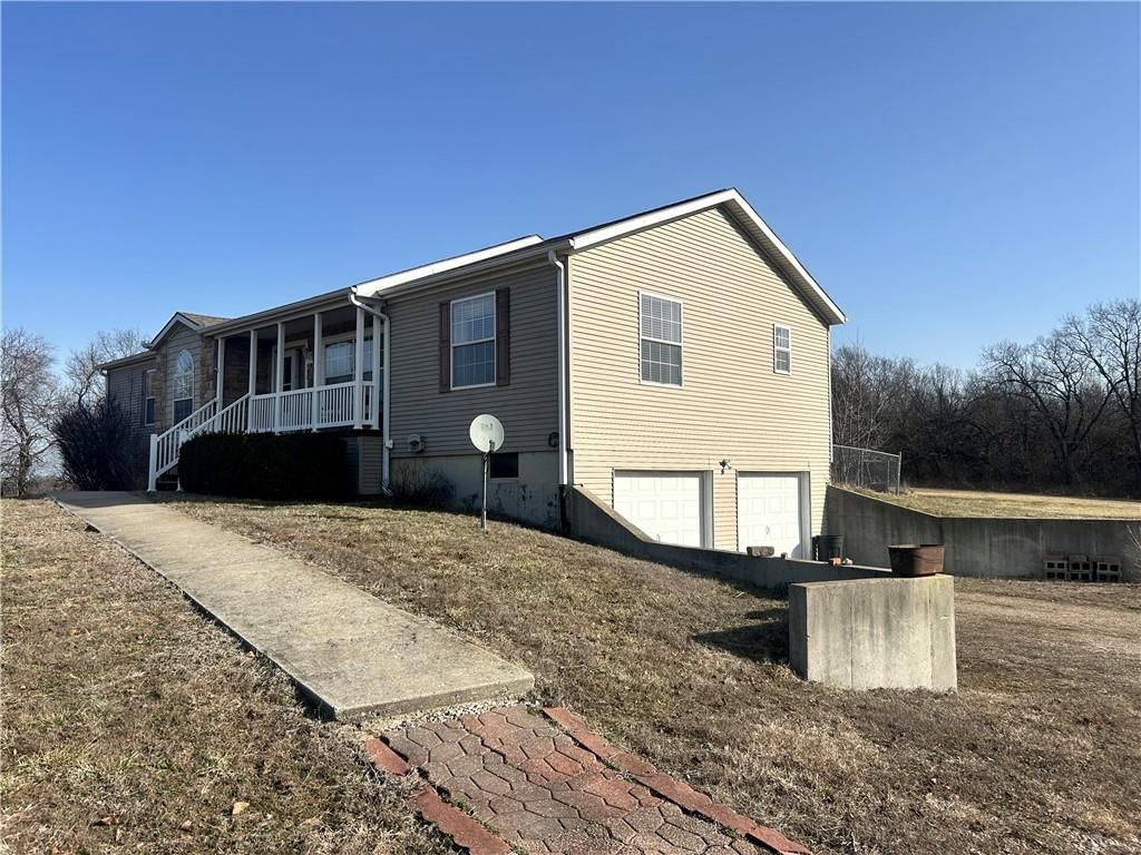 529 SE 30th Road — photo 3