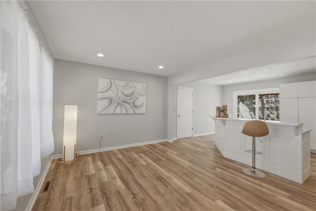 829 Quail Ridge Road — photo 2