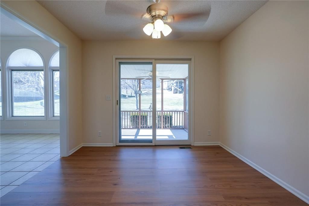 1904 S Davis Avenue — photo 13