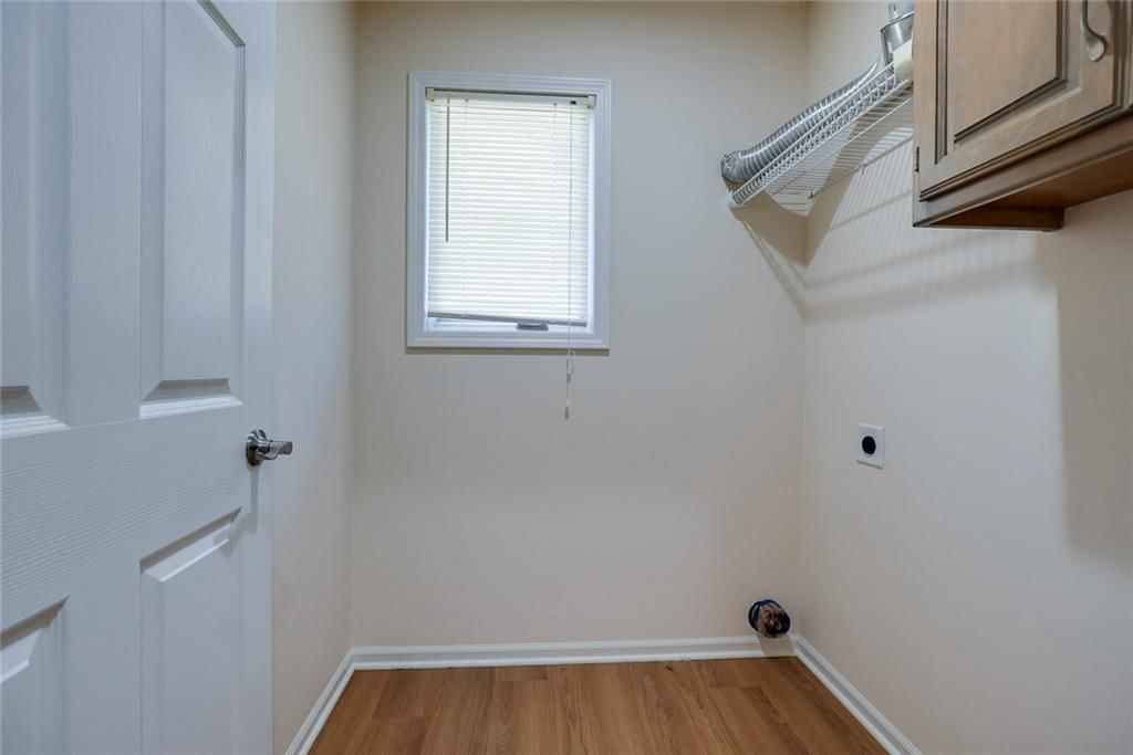 1904 S Davis Avenue — photo 19