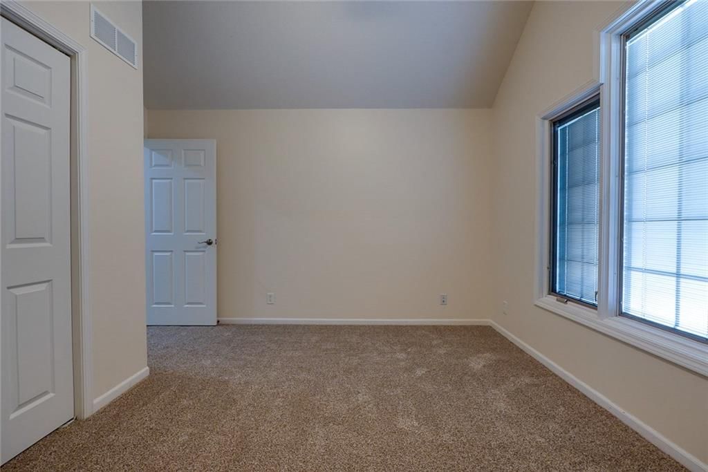 1904 S Davis Avenue — photo 24