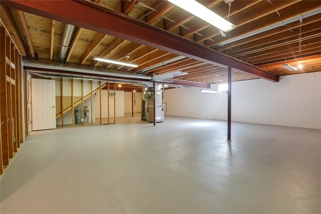 1904 S Davis Avenue — photo 42