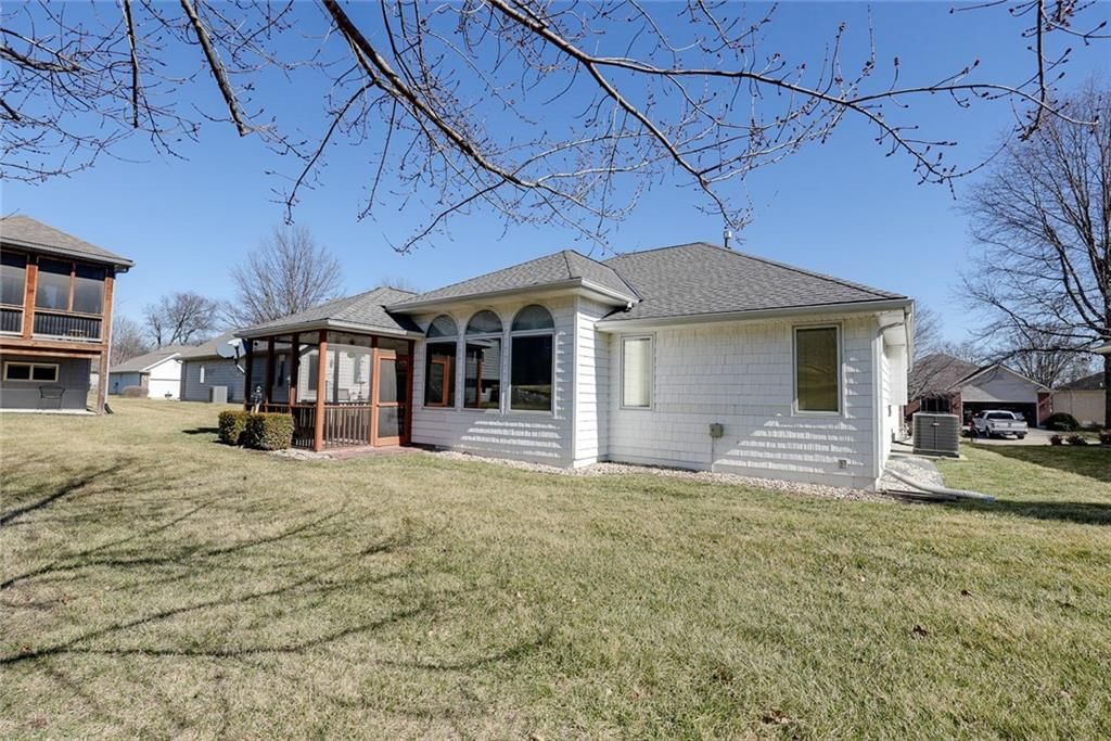 1904 S Davis Avenue — photo 48