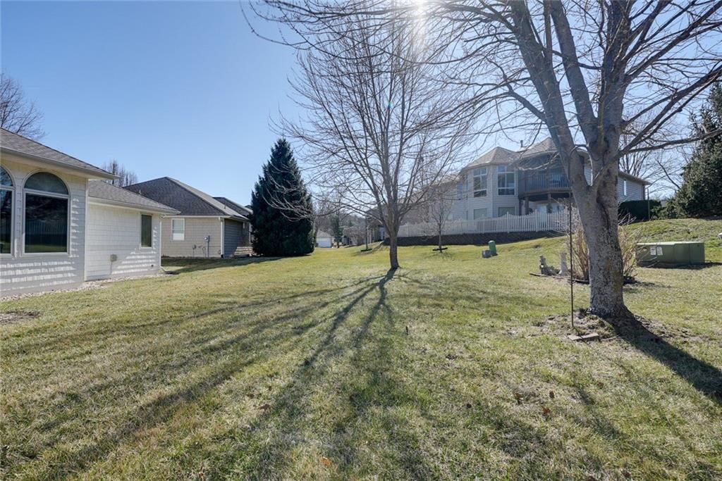 1904 S Davis Avenue — photo 51
