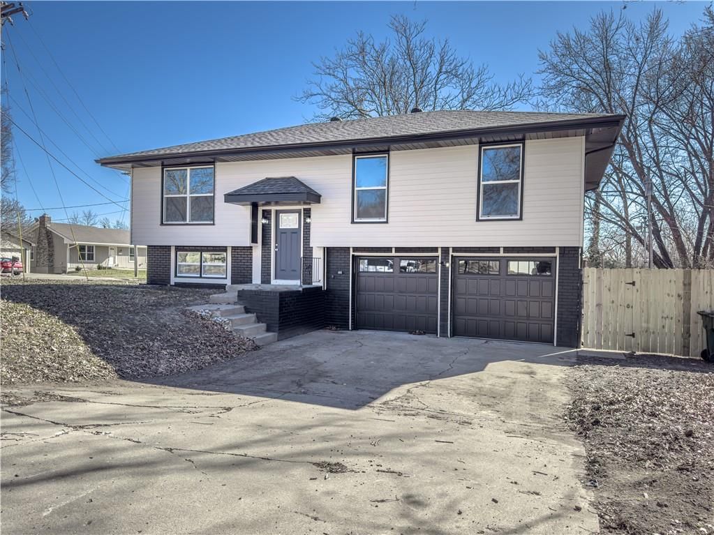 1701 Evergreen Street — photo 2