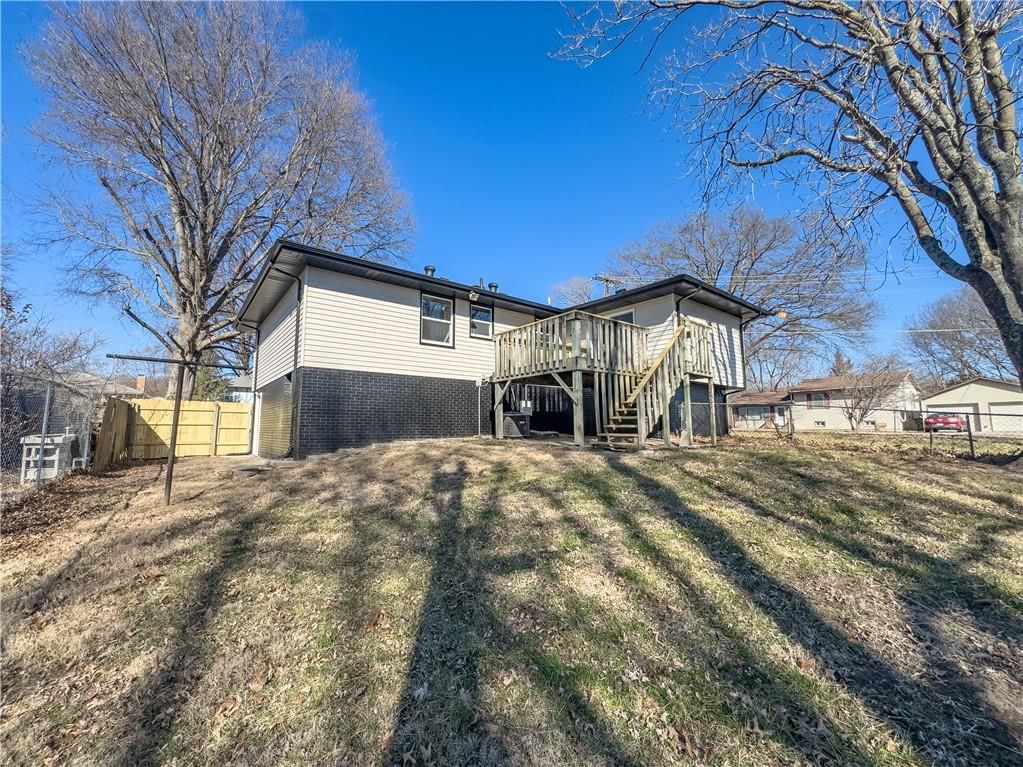 1701 Evergreen Street — photo 30