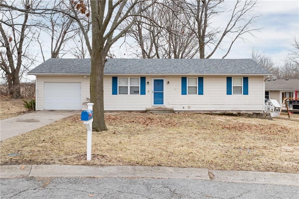 702 E Maple Place, Savannah, MO