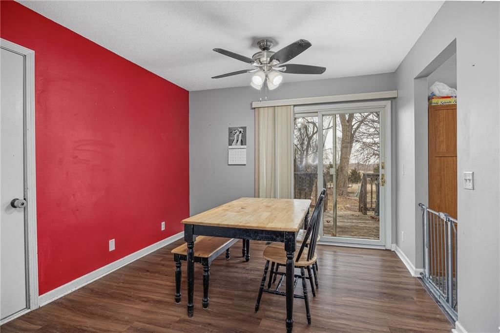 702 E Maple Place — photo 9
