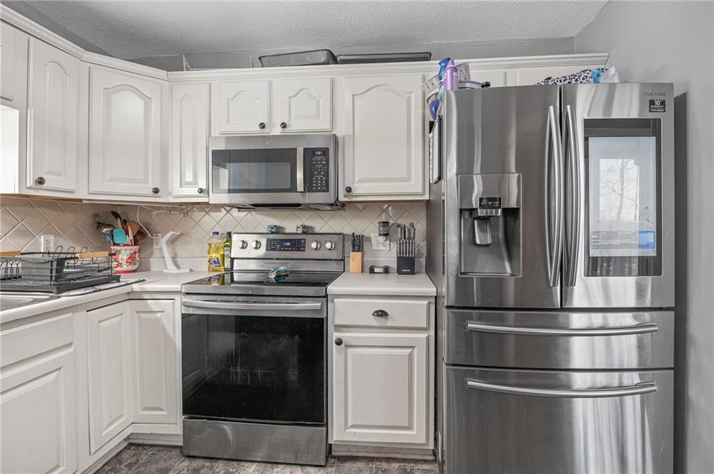 702 E Maple Place — photo 11