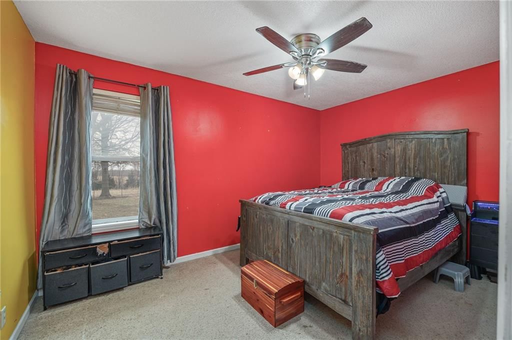 702 E Maple Place — photo 14