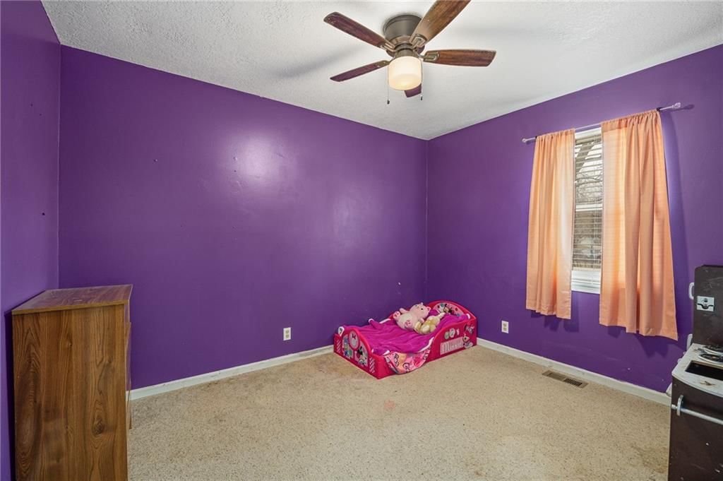 702 E Maple Place — photo 17
