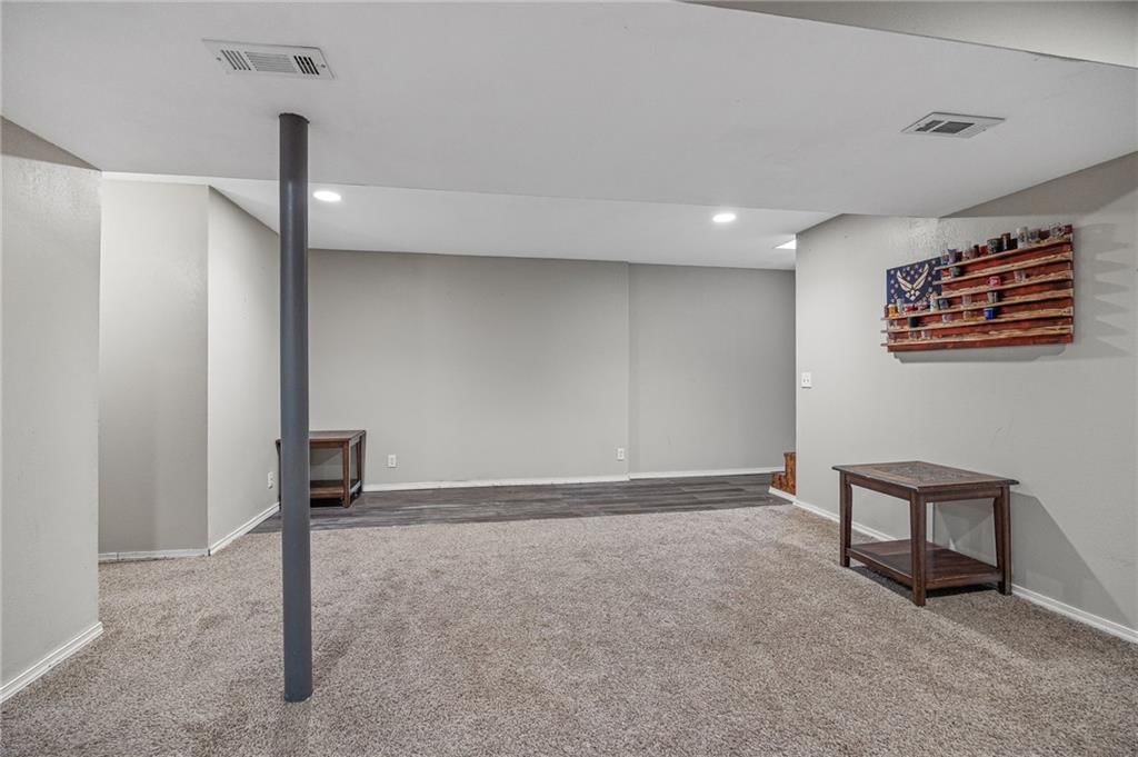 702 E Maple Place — photo 20