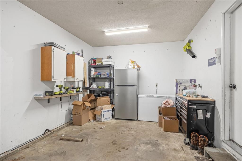 702 E Maple Place — photo 25