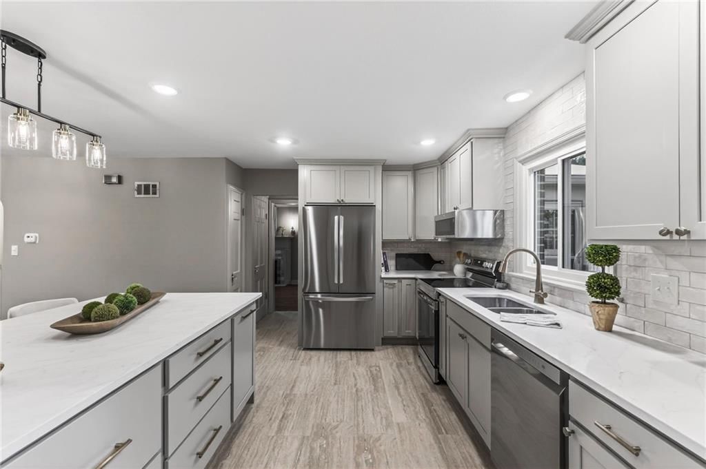 900 NE Barnes Avenue — photo 11
