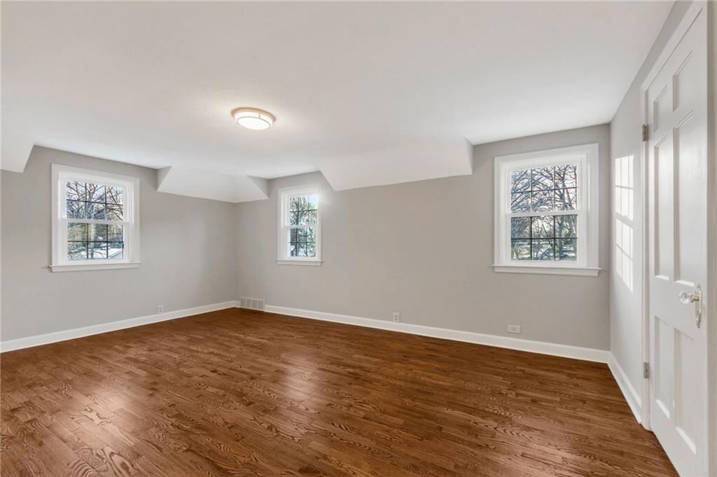 900 NE Barnes Avenue — photo 21