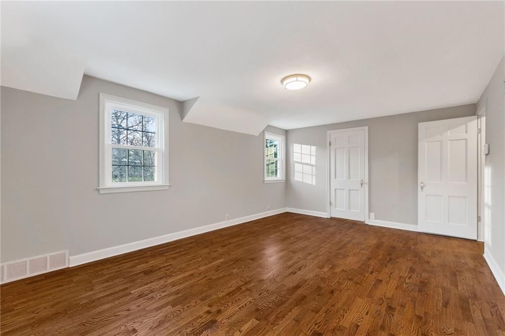 900 NE Barnes Avenue — photo 22