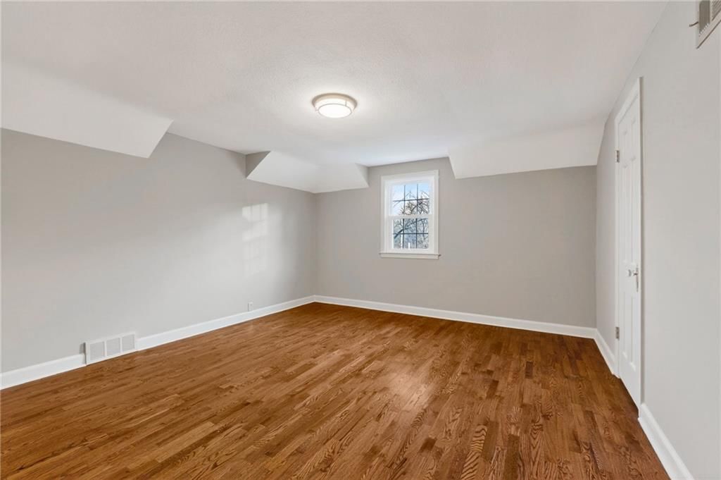 900 NE Barnes Avenue — photo 25