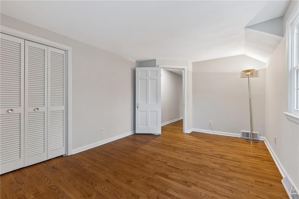 900 NE Barnes Avenue — photo 29
