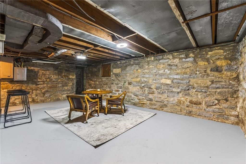 900 NE Barnes Avenue — photo 32