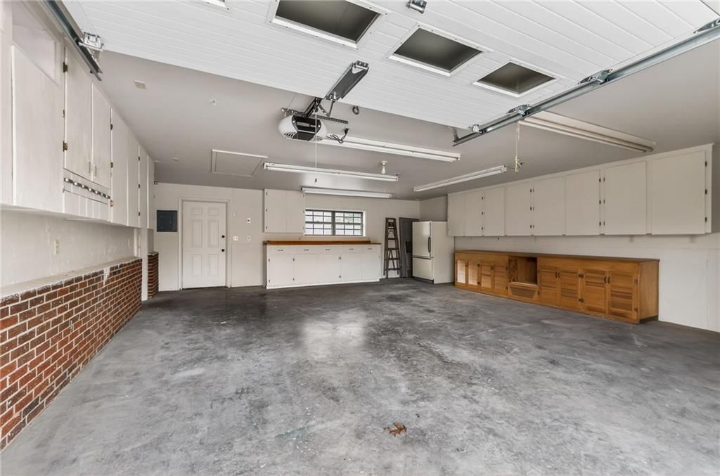 900 NE Barnes Avenue — photo 33