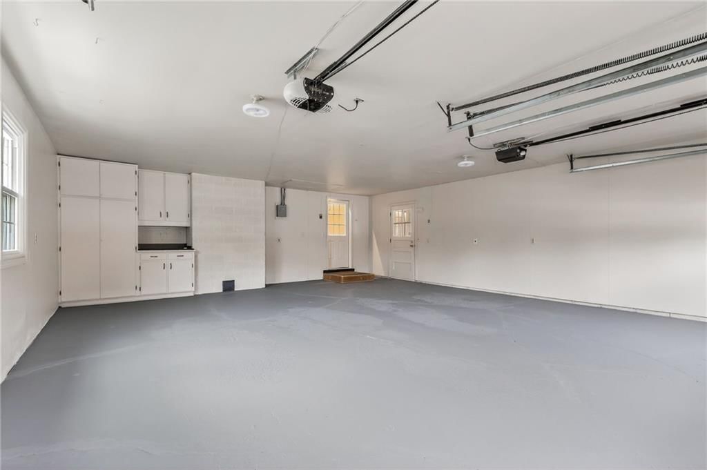 900 NE Barnes Avenue — photo 34