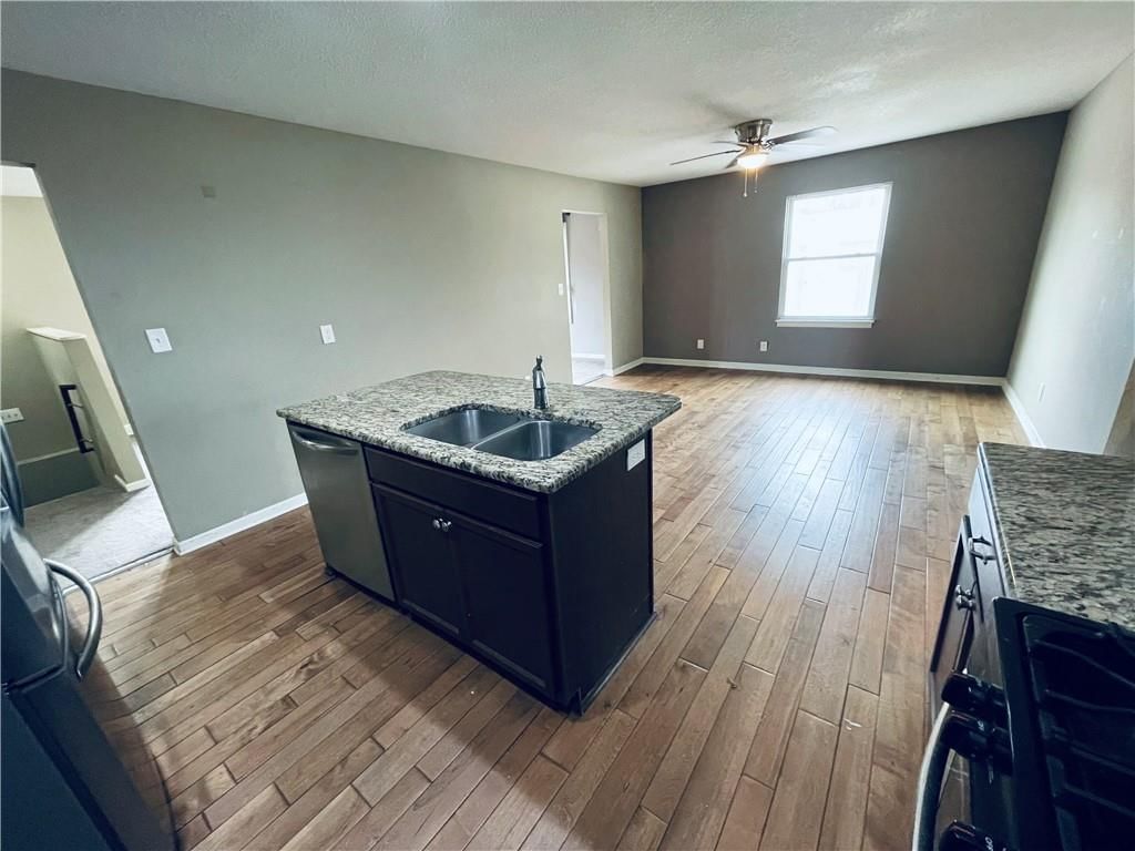 4722 Prairie Avenue — photo 7