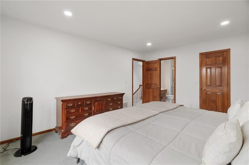 9116 W 127th Terrace — photo 43
