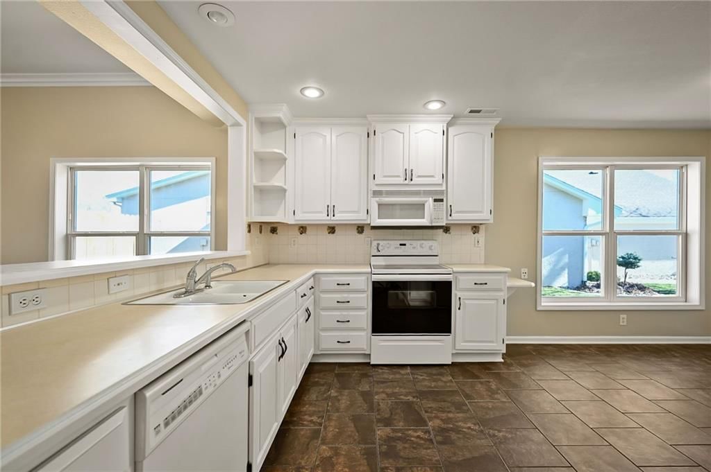 12110 Oakmont Street — photo 13