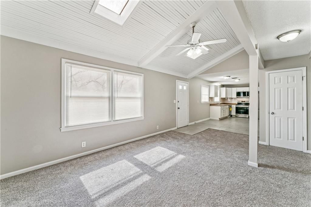 306 E 165th Street — photo 10