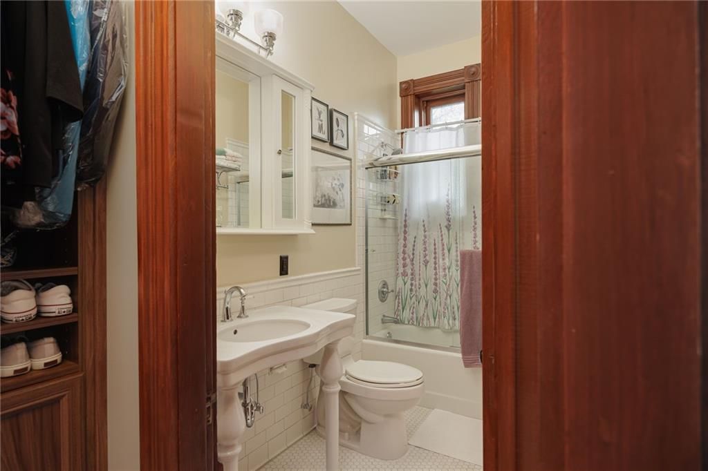 1328 Francis Street — photo 43